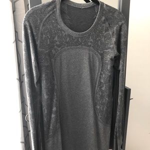Lululemon Swifty Tech Floral Gray Long Sleeve Top